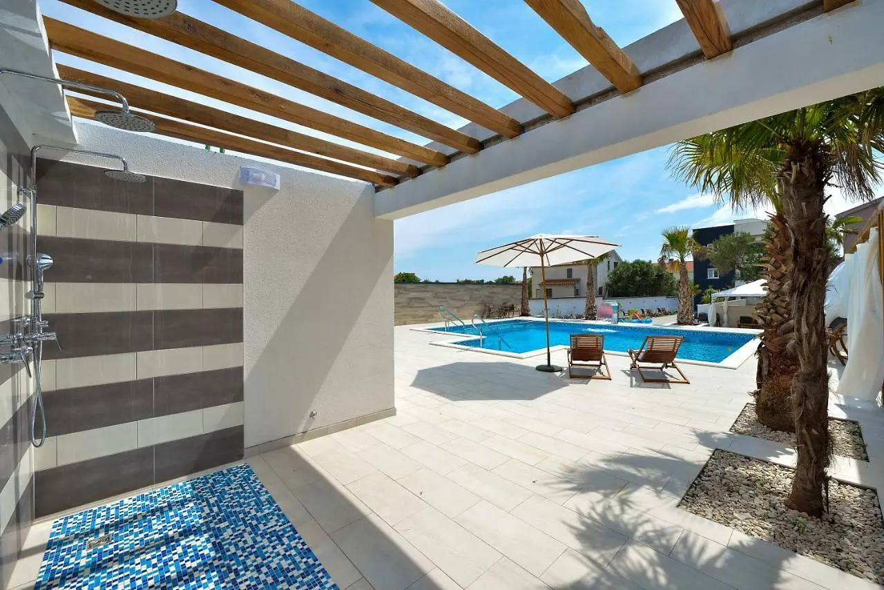 Boutique Residence Cosmopolis 1 Bibinje Bed & Breakfast