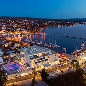 Hotel Luxury Riva